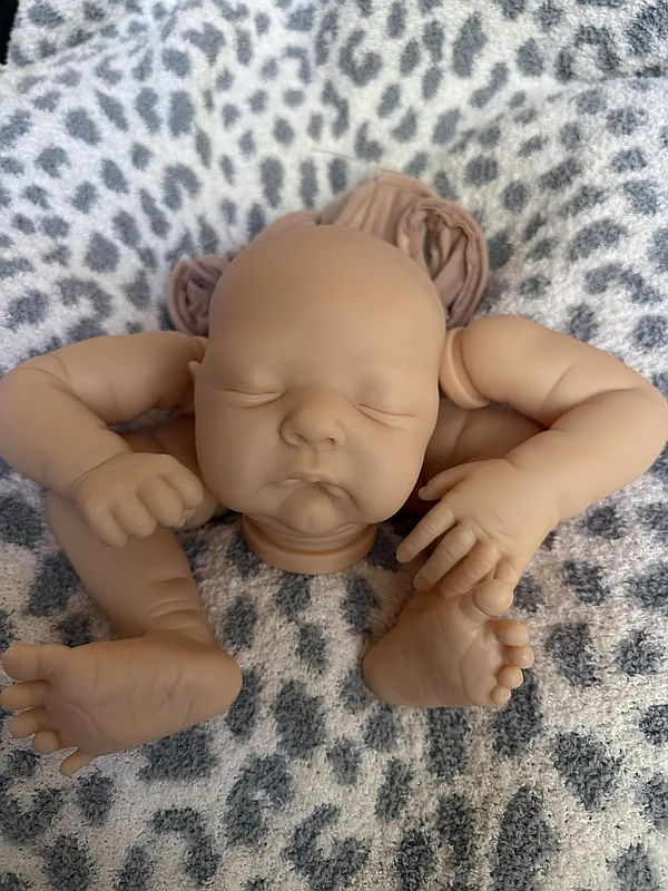 【リボーンドール】 ZORI Zori Reborn Doll Kit by | Snuggle Bug Reborns