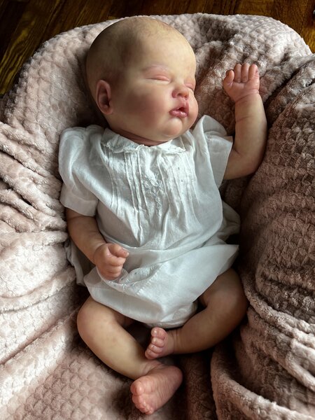 Quinbee Reborn Baby Doll by Lisa Jetton | Eternal Babies