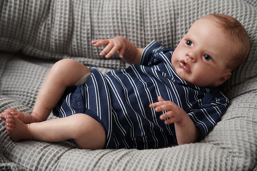 17918960812x.webp