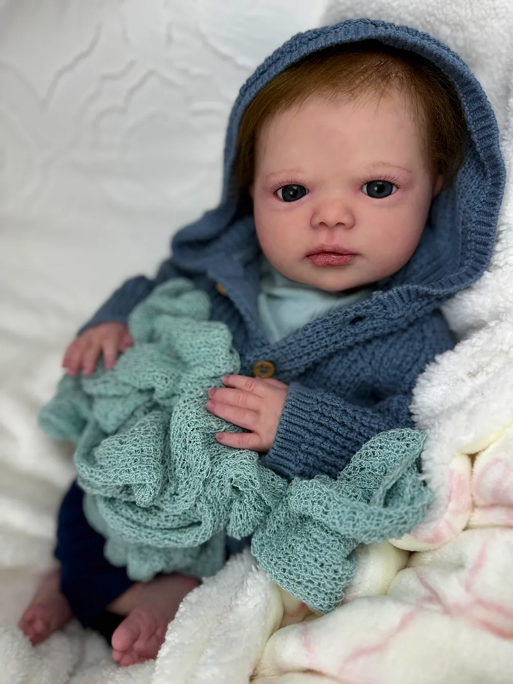 Shannon Awake - Length	19" view 2