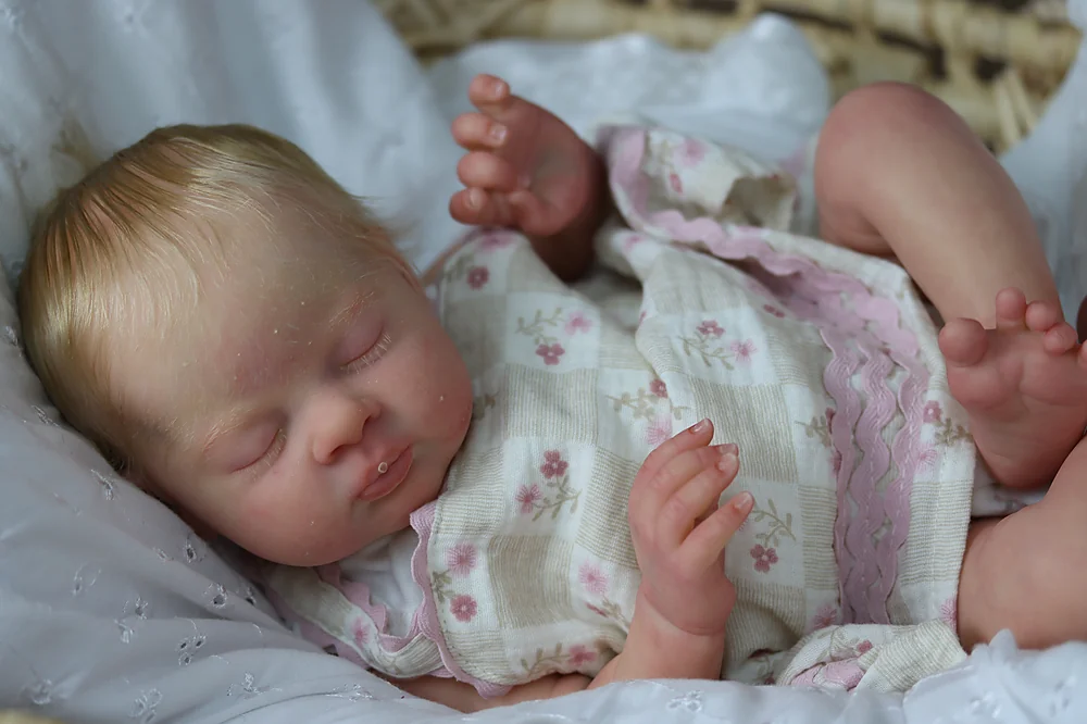 リボーンドール ESENIA Esenia Reborn Baby Doll by Susan Hale | Realorreborn
