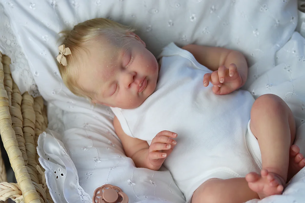 Esenia Reborn Baby Doll by Susan Hale | Realorreborn
